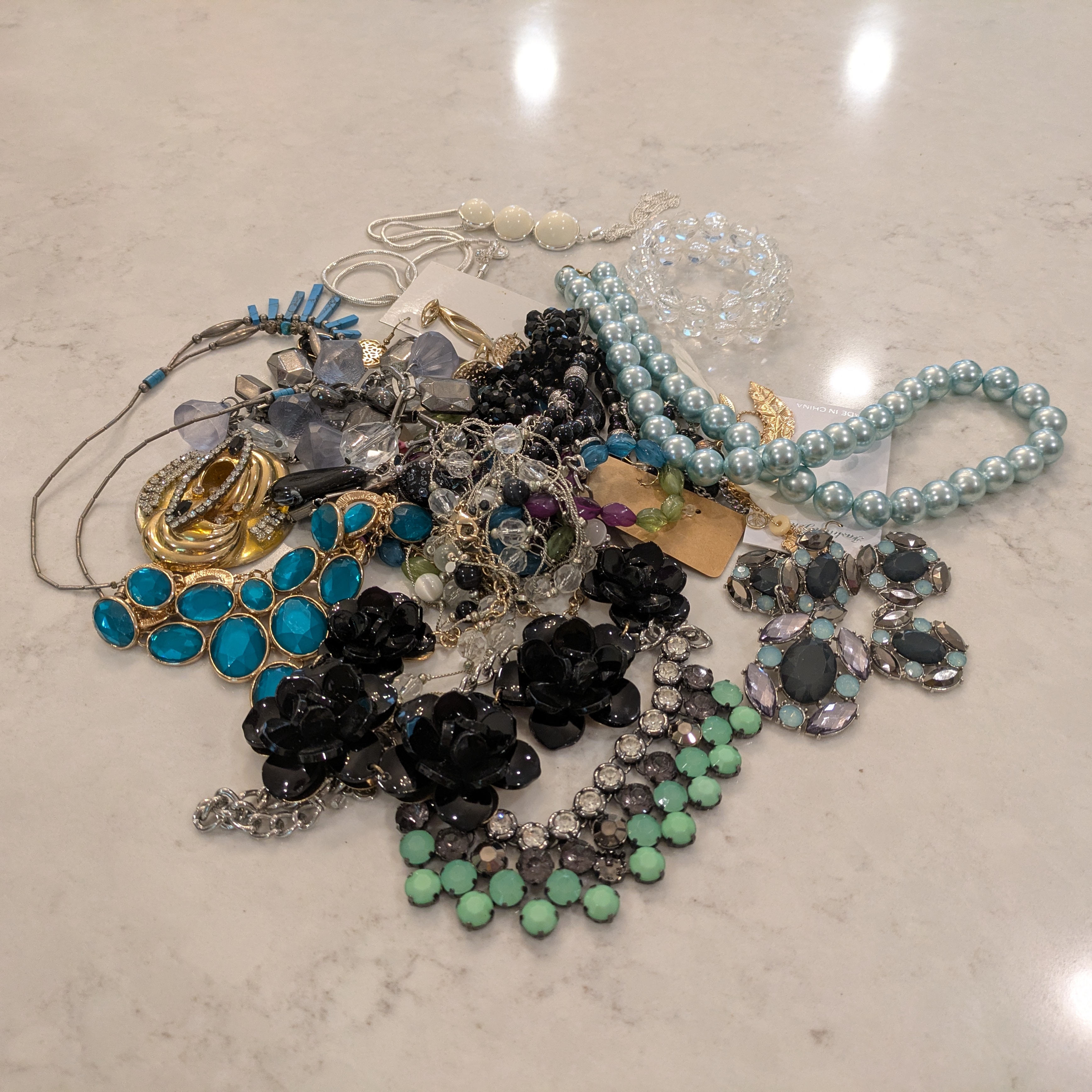 1 Lb11 Oz Mixed Wearable Jewelry